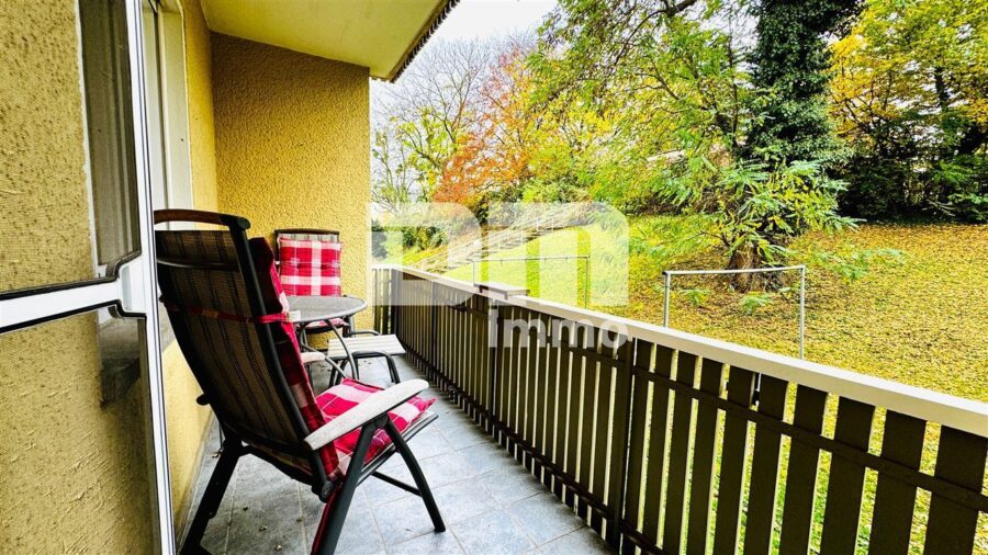 Helle Vierzimmerwohnung (Hochparterre) mit Balkon in Traumlage - Balkon / Loggia